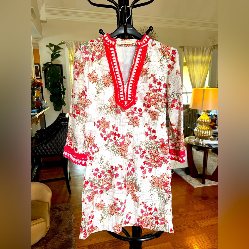 Tory Burch size 6